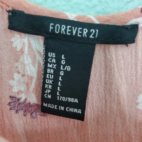 Forever 21 Floral Top - Picture 3 of 3